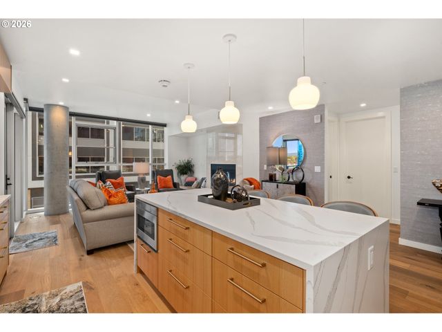 590 WATERFRONT Way 202, Vancouver, WA 98660