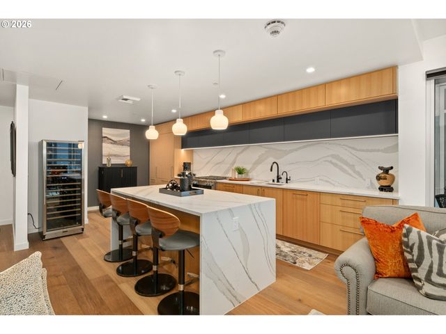 590 WATERFRONT Way 202, Vancouver, WA 98660