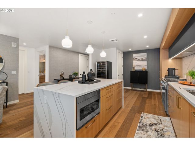 590 WATERFRONT Way 202, Vancouver, WA 98660