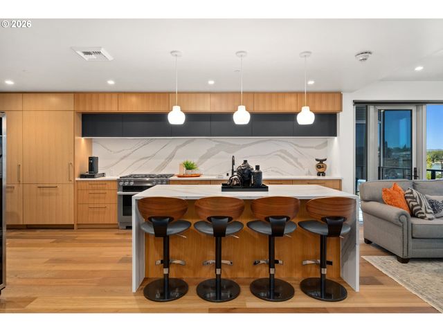 590 WATERFRONT Way 202, Vancouver, WA 98660