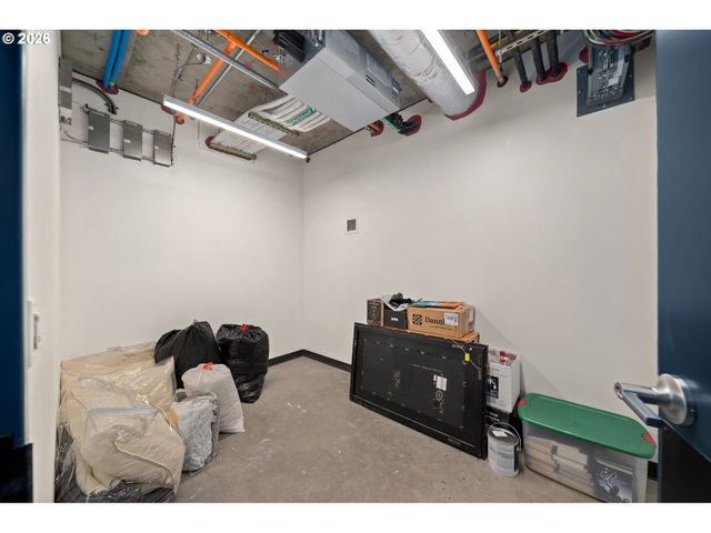 590 WATERFRONT Way 202, Vancouver, WA 98660