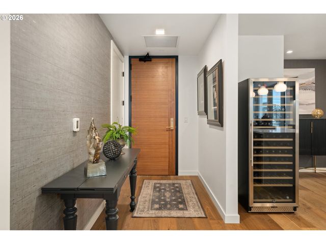 590 WATERFRONT Way 202, Vancouver, WA 98660