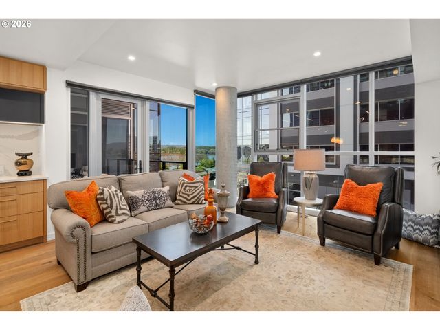 590 WATERFRONT Way 202, Vancouver, WA 98660