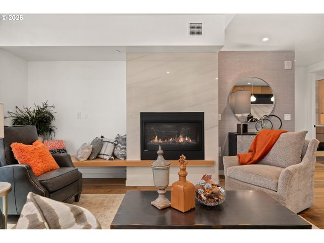 590 WATERFRONT Way 202, Vancouver, WA 98660