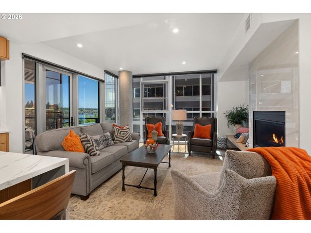 590 WATERFRONT Way 202, Vancouver, WA 98660