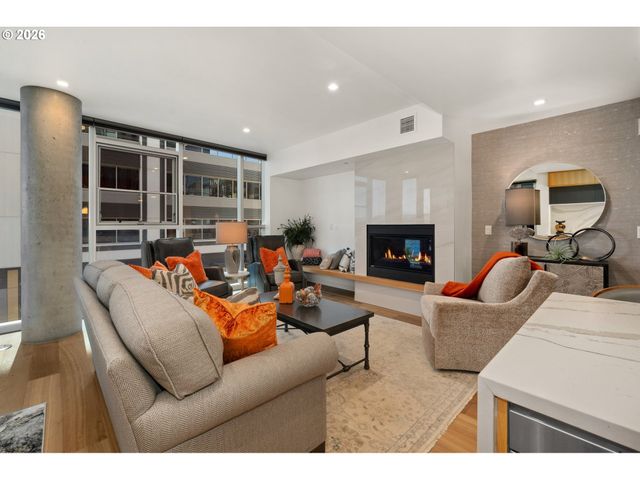 590 WATERFRONT Way 202, Vancouver, WA 98660