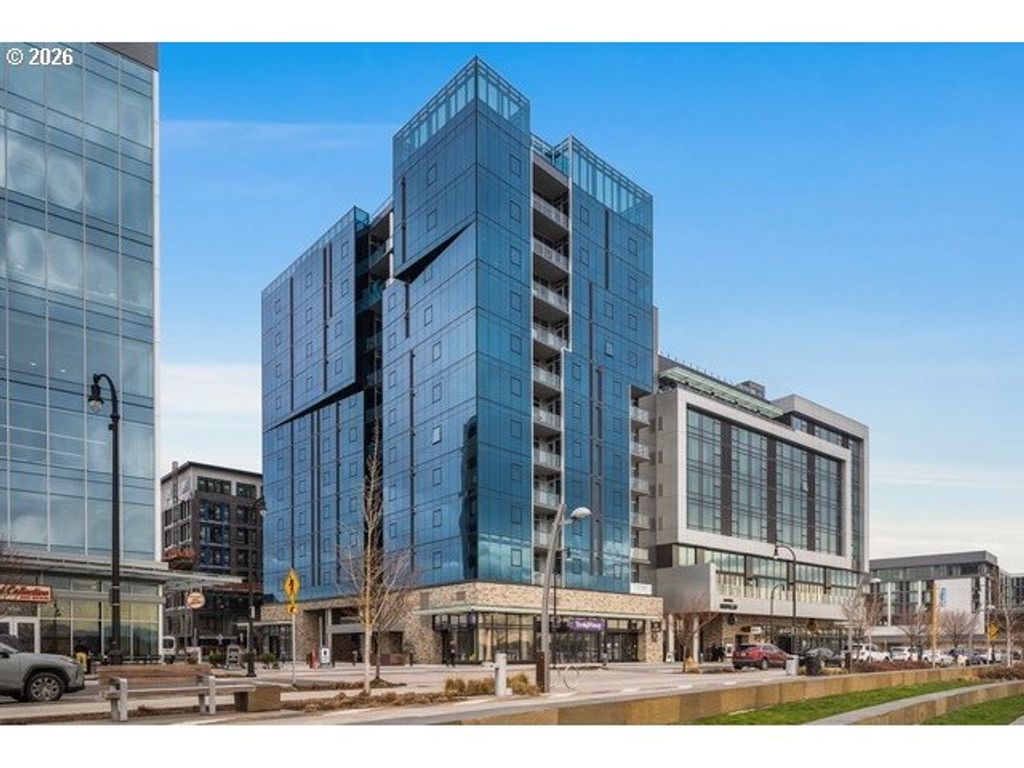 590 WATERFRONT Way 202, Vancouver, WA 98660