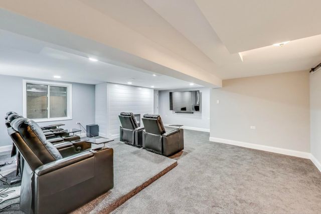 9340 S Vanderpoel Avenue, Chicago, IL 60643