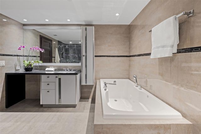19216 Fisher Island Drive 19216, Miami Beach, FL 33109