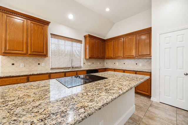 2208 GRAYSON Road, Mckinney, TX 75072