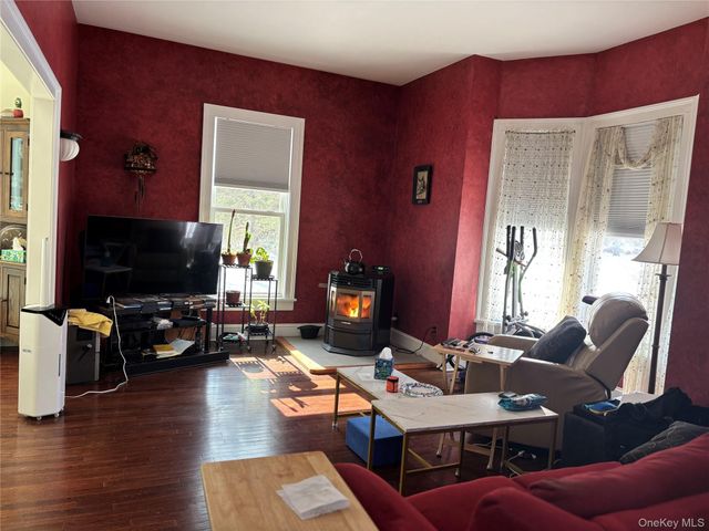 385 Grissom Lane, Southold, NY 11971