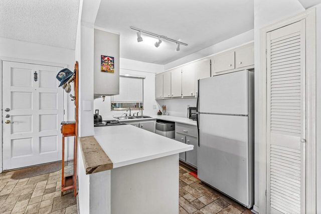 1000 NW 13th Street 213a, Boca Raton, FL 33486