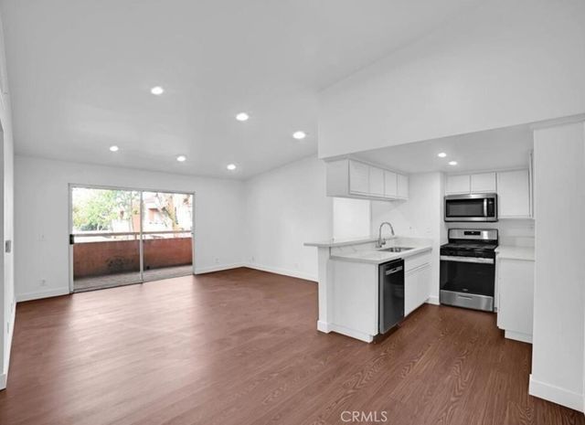 12601 Van Nuys 241, Pacoima, CA 91331