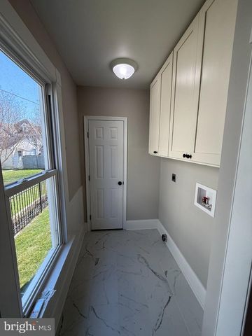 10 W END AVE, Cambridge, MD 21613