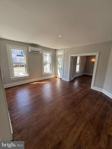 10 W END AVE, Cambridge, MD 21613