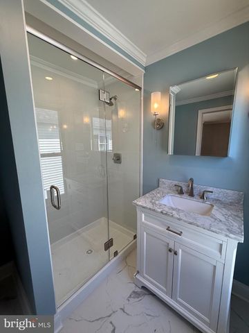 10 W END AVE, Cambridge, MD 21613
