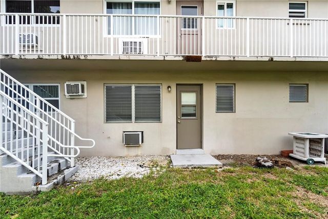 2130 NE 42nd Court 4, Lighthouse Point, FL 33064