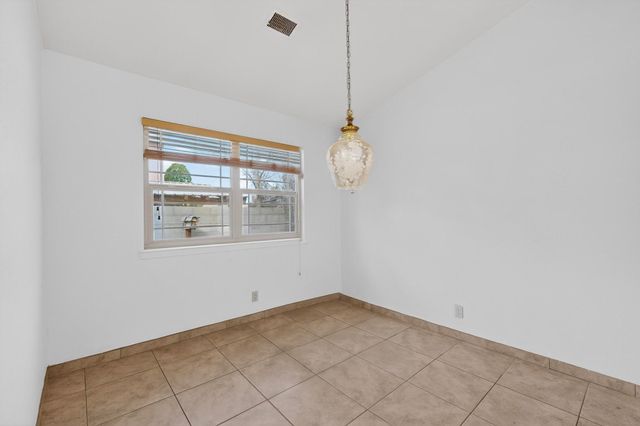 1638 Betts Court NE, Albuquerque, NM 87112