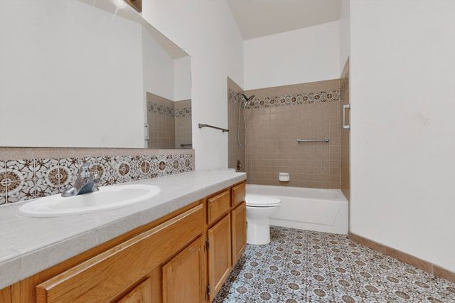 1638 Betts Court NE, Albuquerque, NM 87112