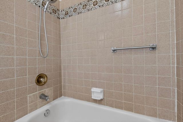 1638 Betts Court NE, Albuquerque, NM 87112