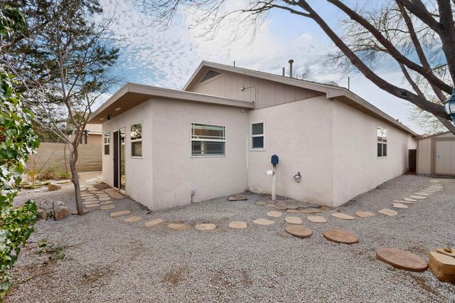 1638 Betts Court NE, Albuquerque, NM 87112