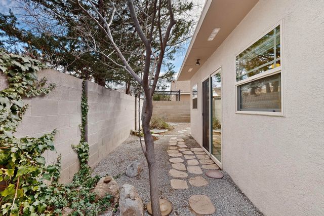 1638 Betts Court NE, Albuquerque, NM 87112