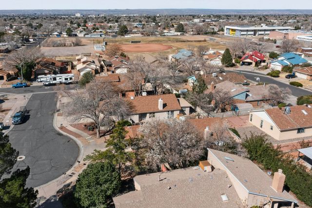 1638 Betts Court NE, Albuquerque, NM 87112