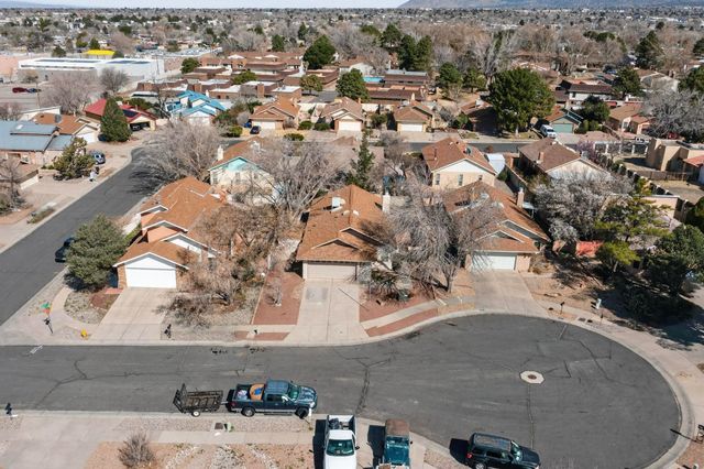 1638 Betts Court NE, Albuquerque, NM 87112