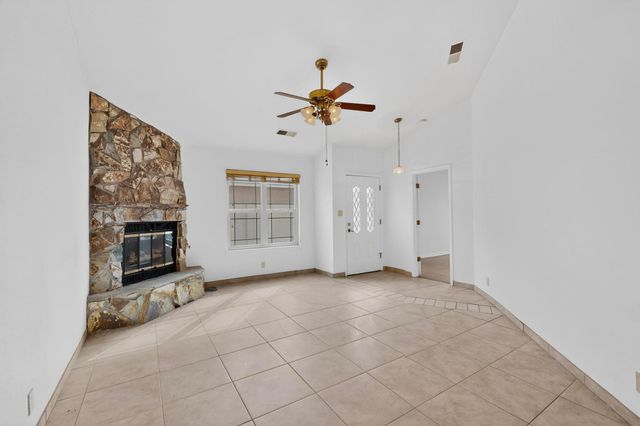 1638 Betts Court NE, Albuquerque, NM 87112