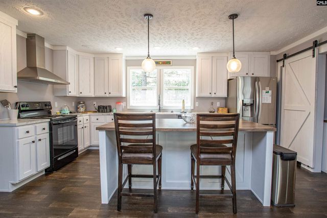 1279 N Highway 1 Highway, Cassatt, SC 29032