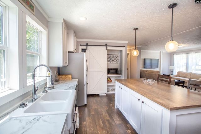 1279 N Highway 1 Highway, Cassatt, SC 29032