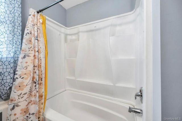 1333 5th Avenue, Bay Shore, NY 11706