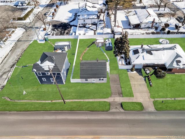 1333 5th Avenue, Bay Shore, NY 11706