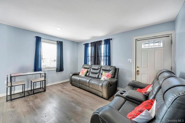 1333 5th Avenue, Bay Shore, NY 11706