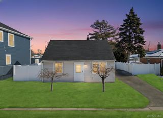 1333 5th Avenue, Bay Shore, NY 11706