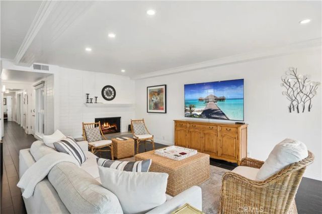 618 Acacia, Corona Del Mar, CA 92625