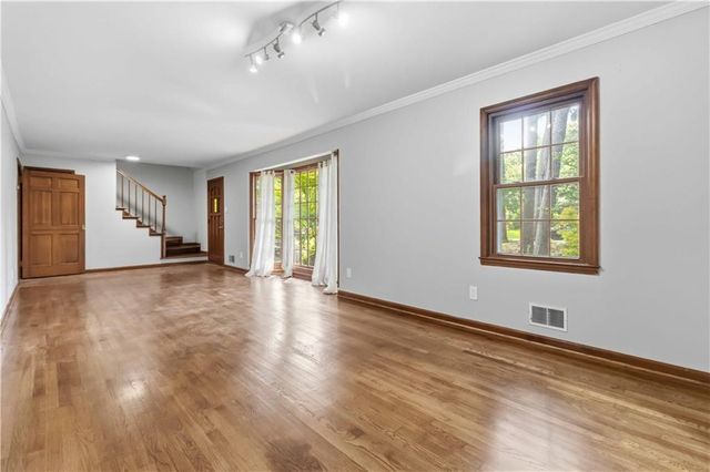 1367 Lansdowne Court SW, Marietta, GA 30008