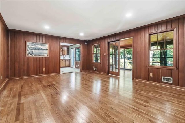 1367 Lansdowne Court SW, Marietta, GA 30008