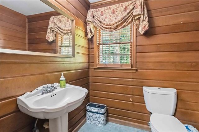 1367 Lansdowne Court SW, Marietta, GA 30008