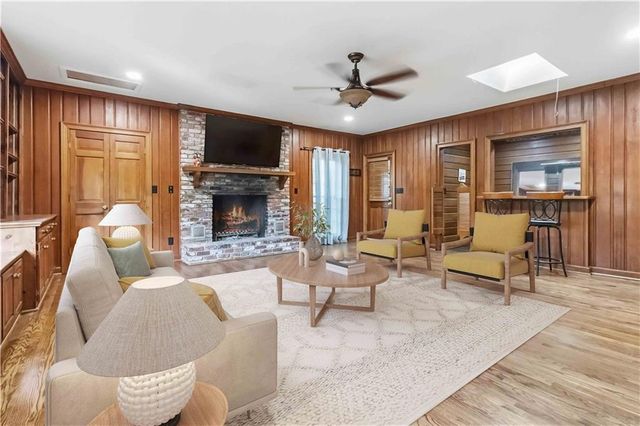 1367 Lansdowne Court SW, Marietta, GA 30008