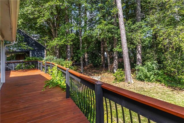1367 Lansdowne Court SW, Marietta, GA 30008