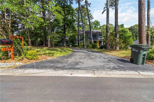 1367 Lansdowne Court SW, Marietta, GA 30008