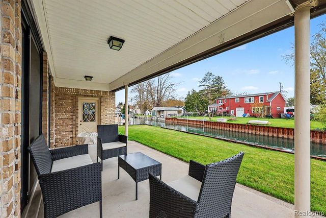 2037 W Park Drive, Algonac, MI 48001