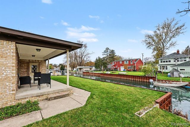 2037 W Park Drive, Algonac, MI 48001