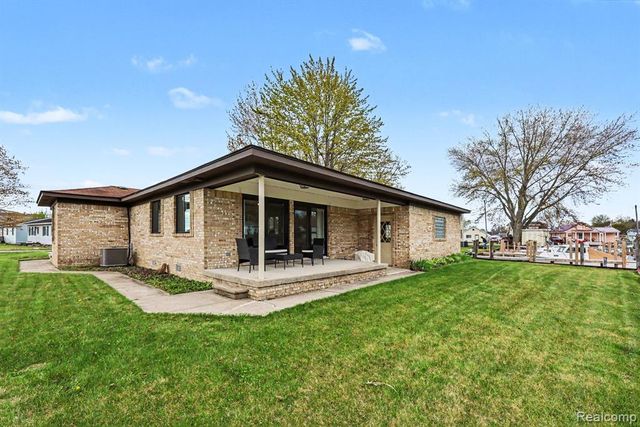 2037 W Park Drive, Algonac, MI 48001