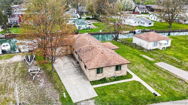 2037 W Park Drive, Algonac, MI 48001