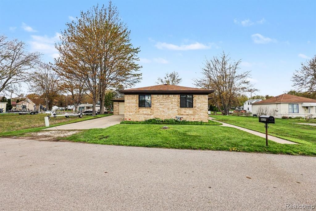 2037 W Park Drive, Algonac, MI 48001