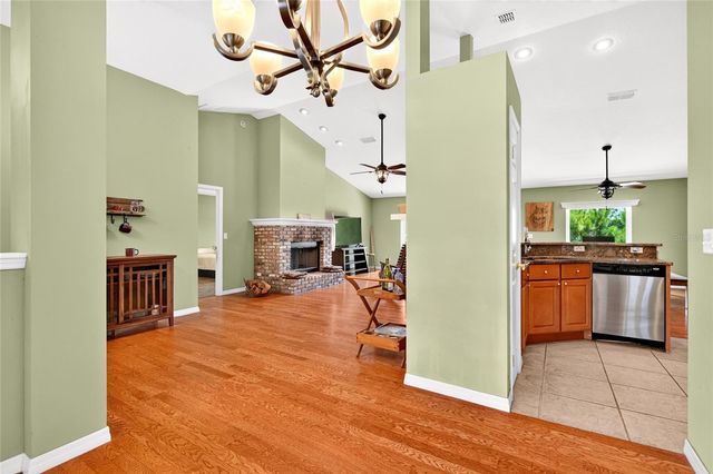 13059 NE 7TH LOOP, Silver Springs, FL 34488
