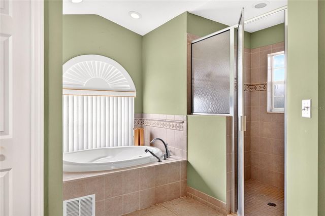 13059 NE 7TH LOOP, Silver Springs, FL 34488