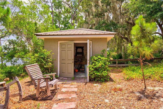 13059 NE 7TH LOOP, Silver Springs, FL 34488